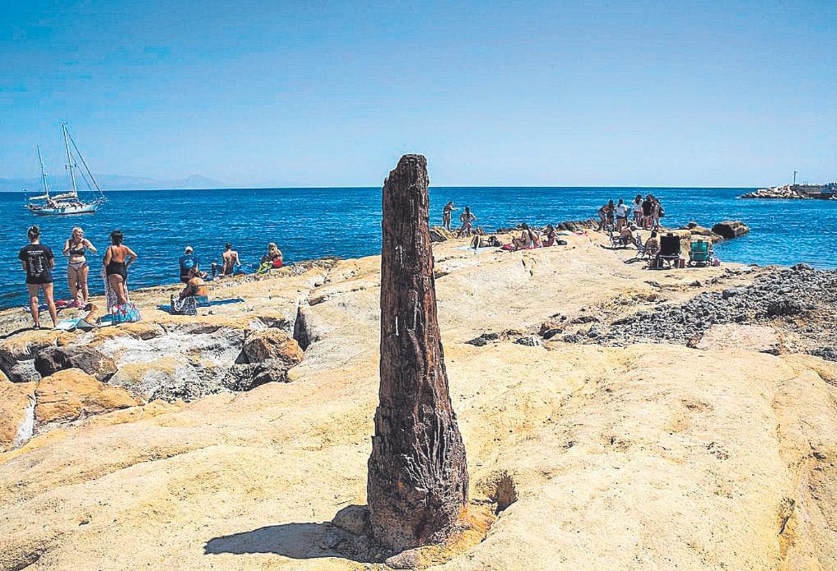 Cala Norte — la plage principale de Tabarca avec eaux turquoise