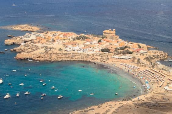 Vue aérienne de l'île de Tabarca, Alicante, Espagne